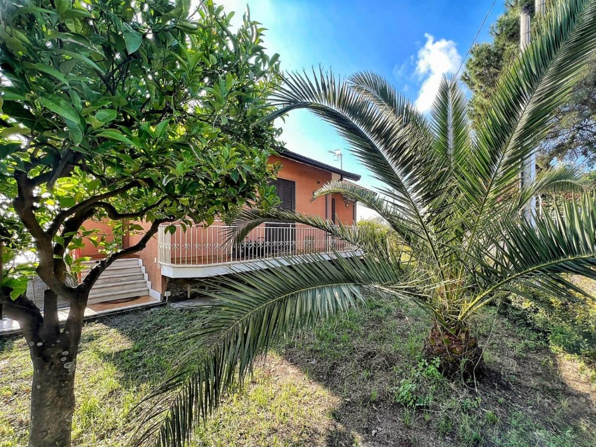 Casa Vacanze "Sautufao" Santa Venerina Buitenkant foto