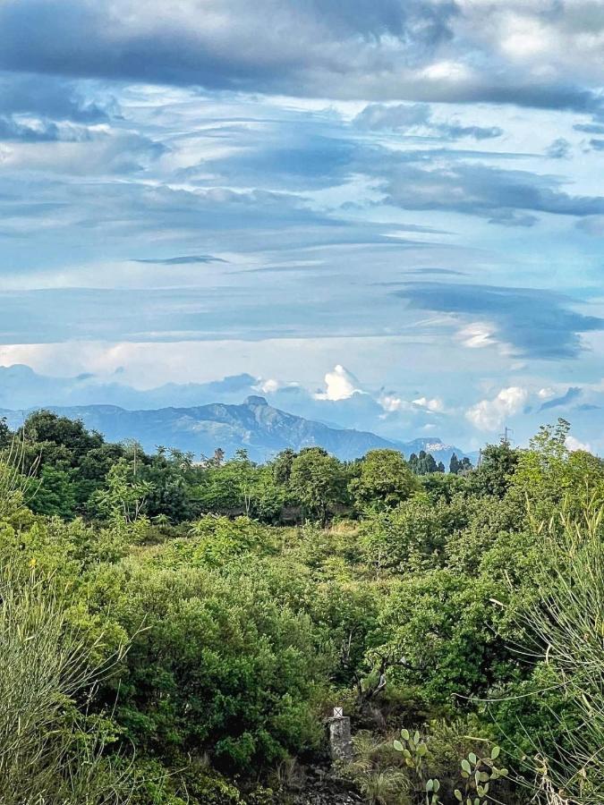 Casa Vacanze "Sautufao" Santa Venerina Buitenkant foto