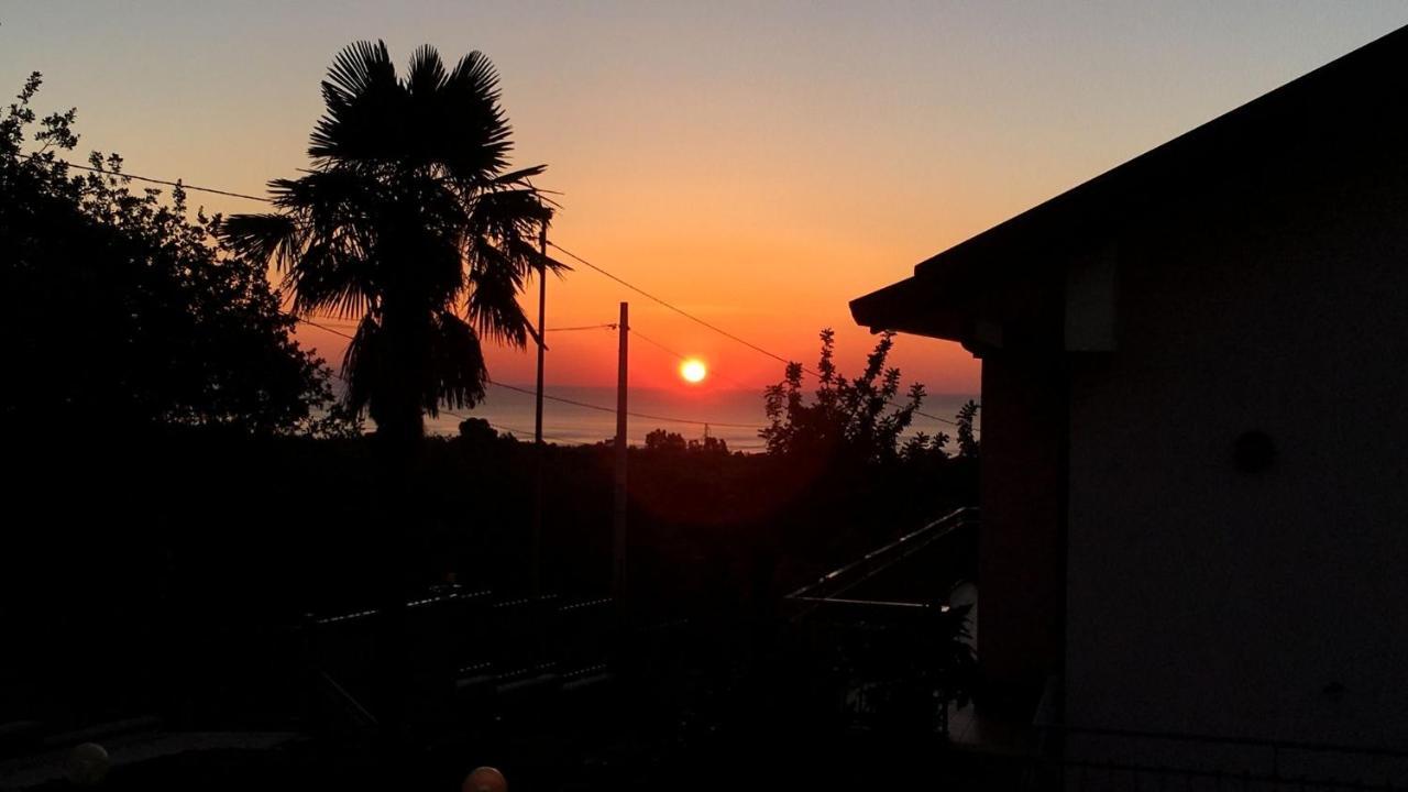 Casa Vacanze "Sautufao" Santa Venerina Buitenkant foto