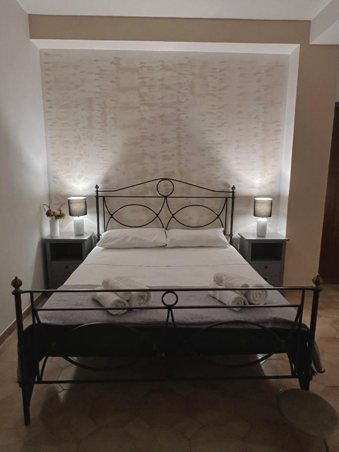 Casa Vacanze "Sautufao" Santa Venerina Buitenkant foto