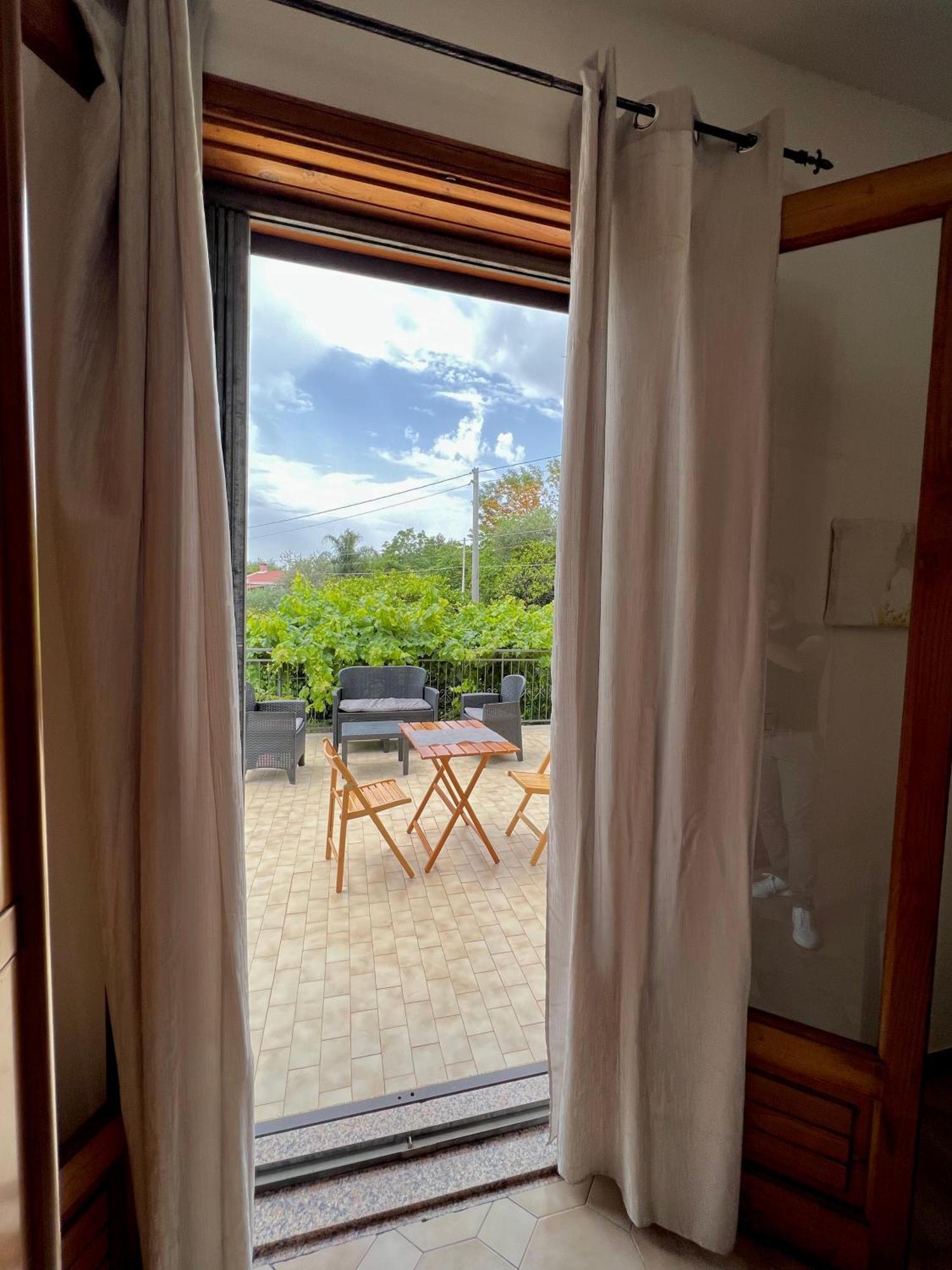 Casa Vacanze "Sautufao" Santa Venerina Buitenkant foto
